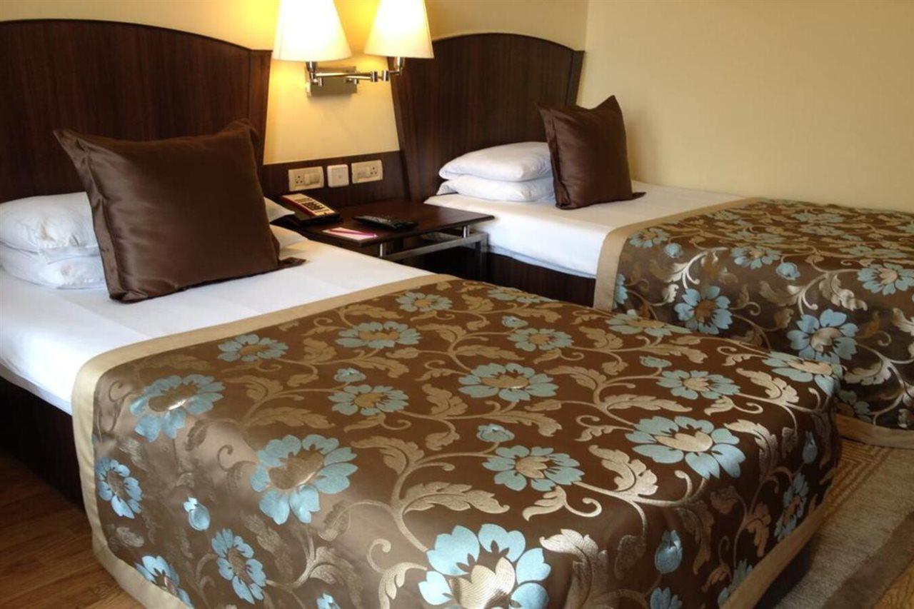 Blue Diamond Pune Ihcl Seleqtions Экстерьер фото