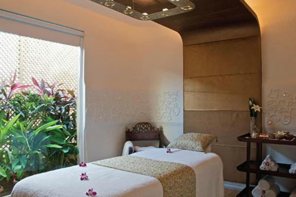 Blue Diamond Pune Ihcl Seleqtions Экстерьер фото