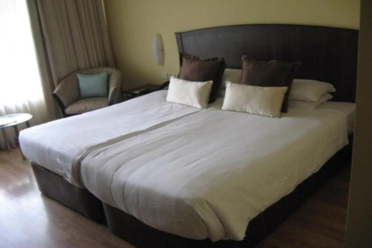 Blue Diamond Pune Ihcl Seleqtions Экстерьер фото